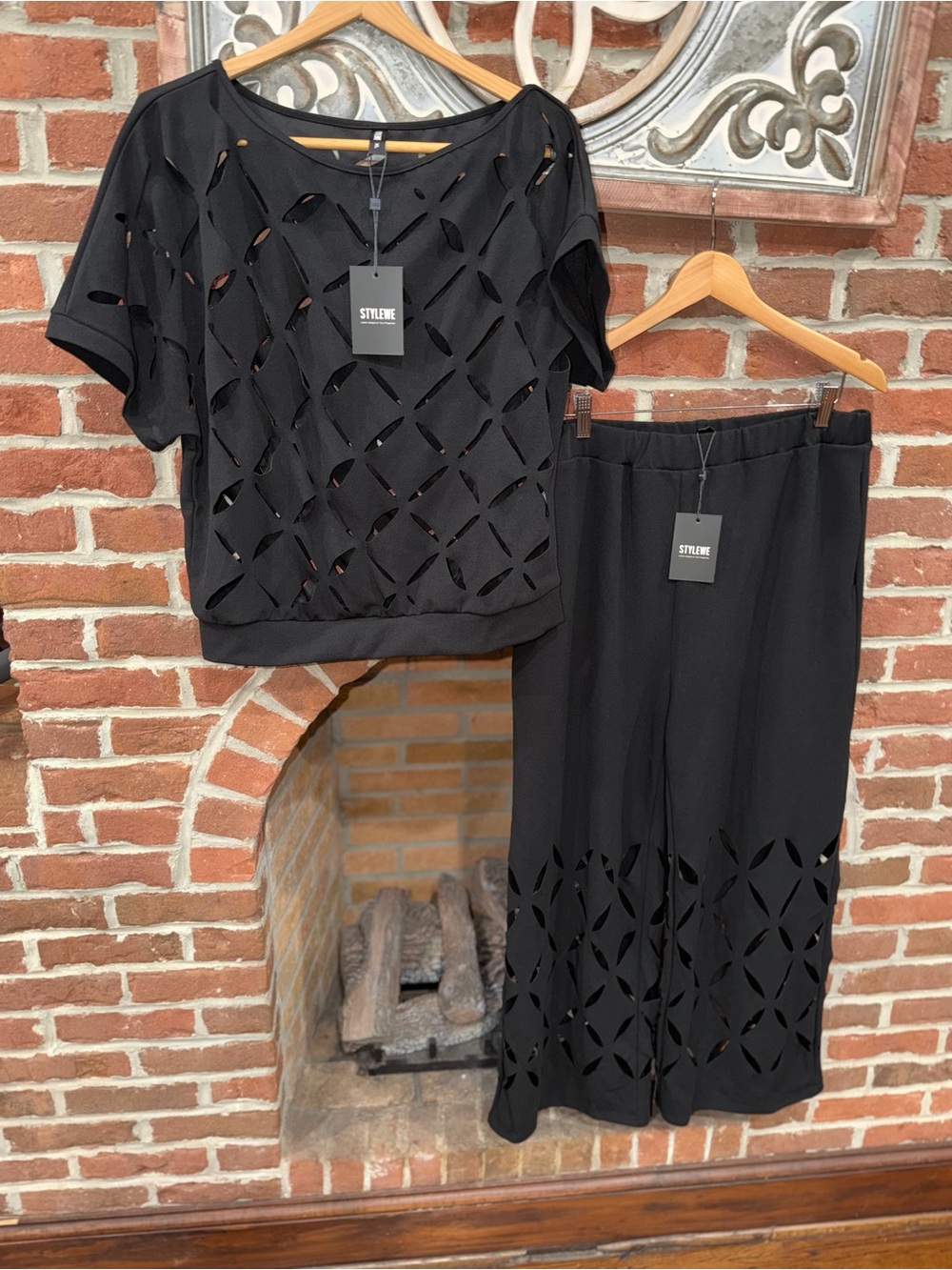 STYLEWE Black Wide-Leg Pants and Cutout Top Set